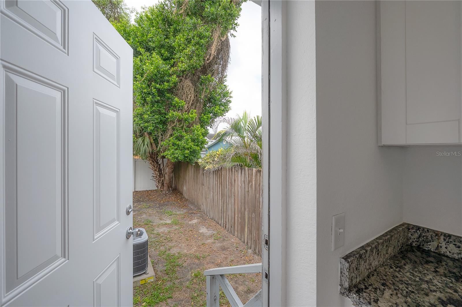 405 E Cayuga St Property Photo 19
