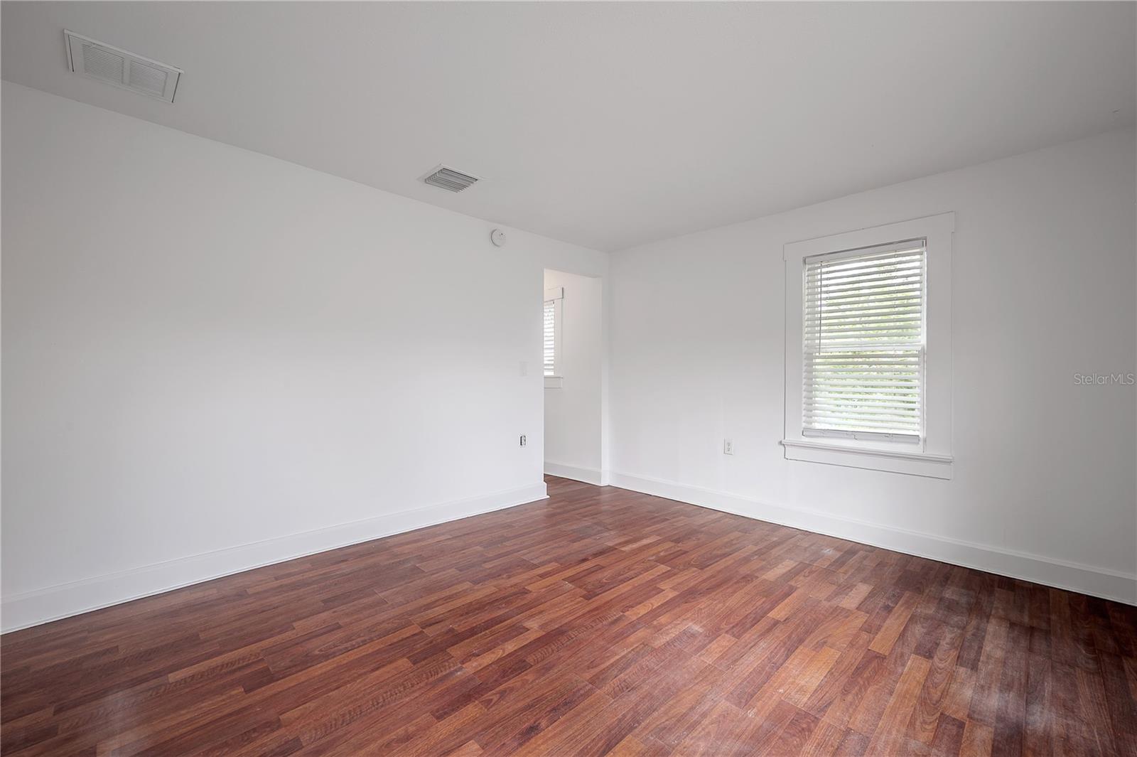 405 E Cayuga St Property Photo 28
