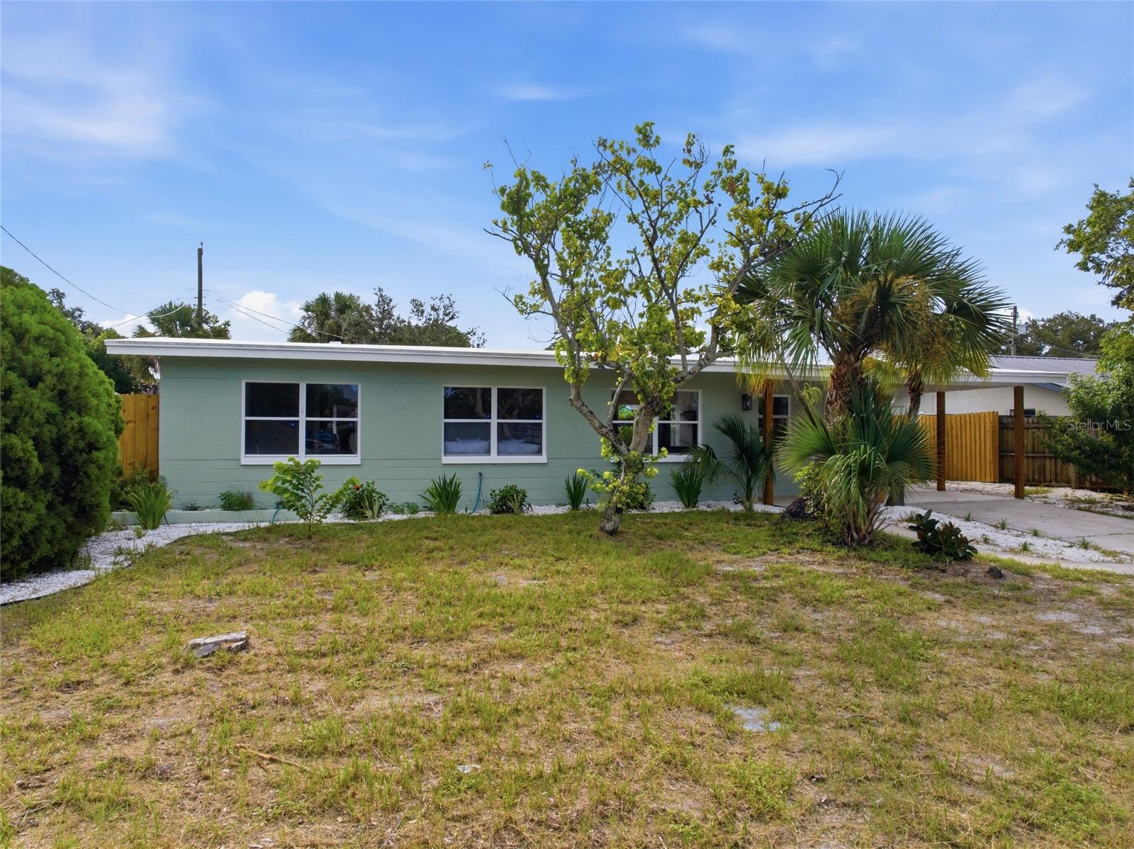 1060 Jackson St Property Photo 2