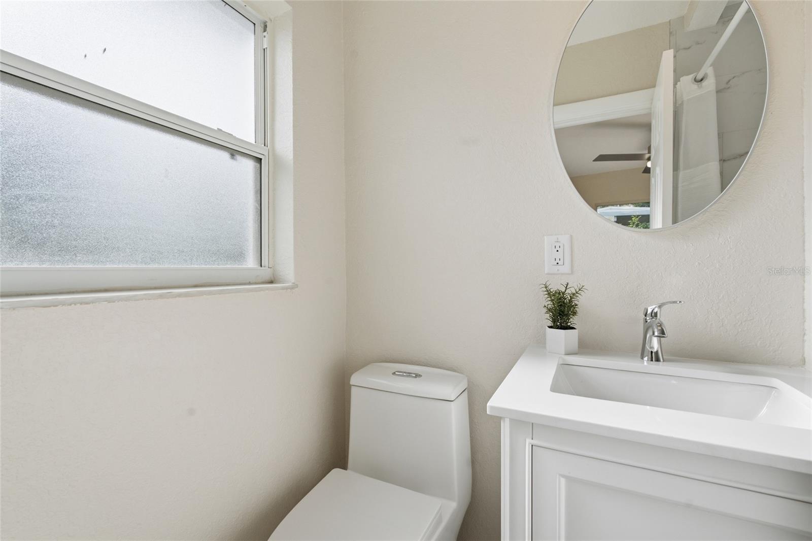 1060 Jackson St Property Photo 25
