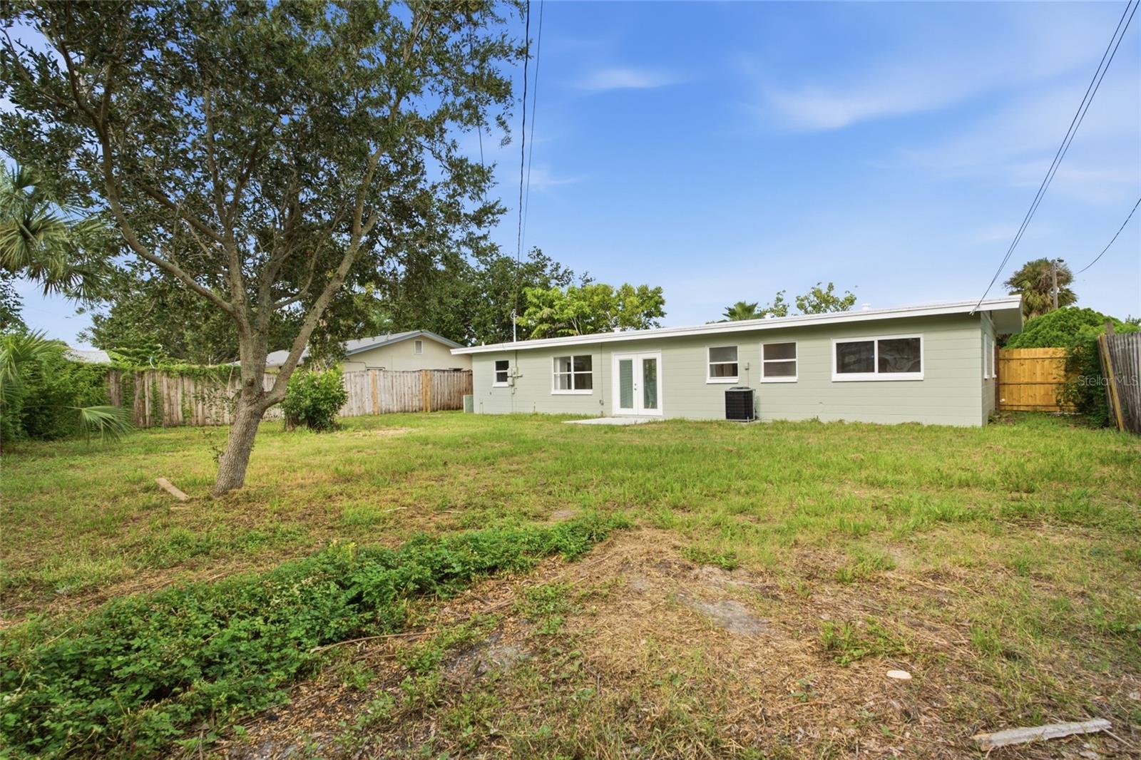 1060 Jackson St Property Photo 28