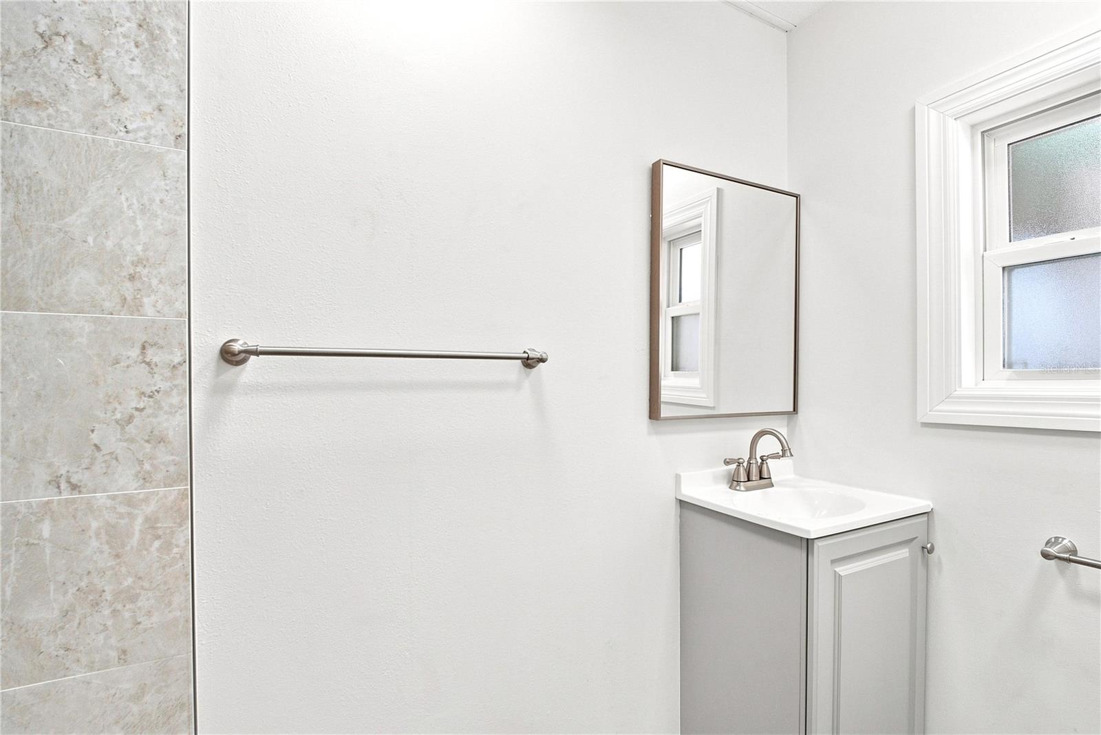 6711 Clemens Blvd Property Photo 14
