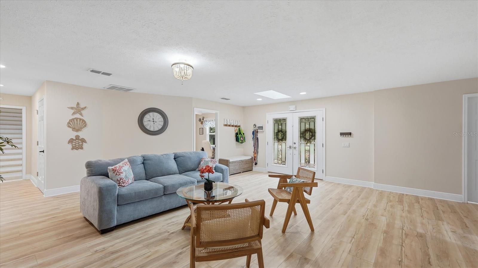 15127 Pennington Rd Property Photo 11