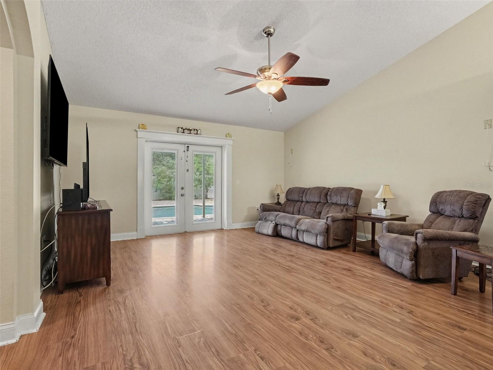 128 Brighton Cir Property Photo 9