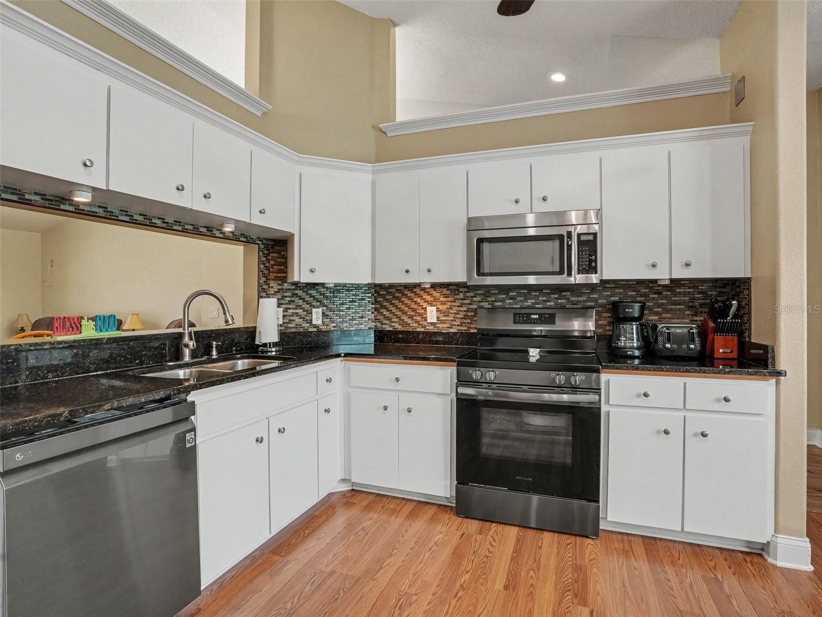 128 Brighton Cir Property Photo 10