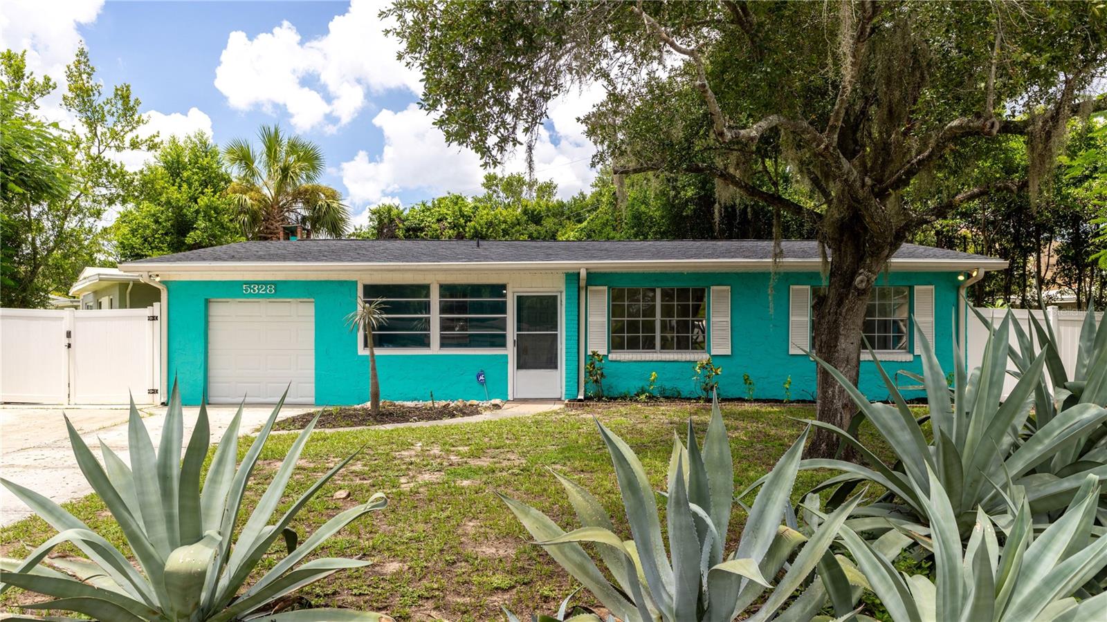 5328 Rainbow Dr Property Photo 1