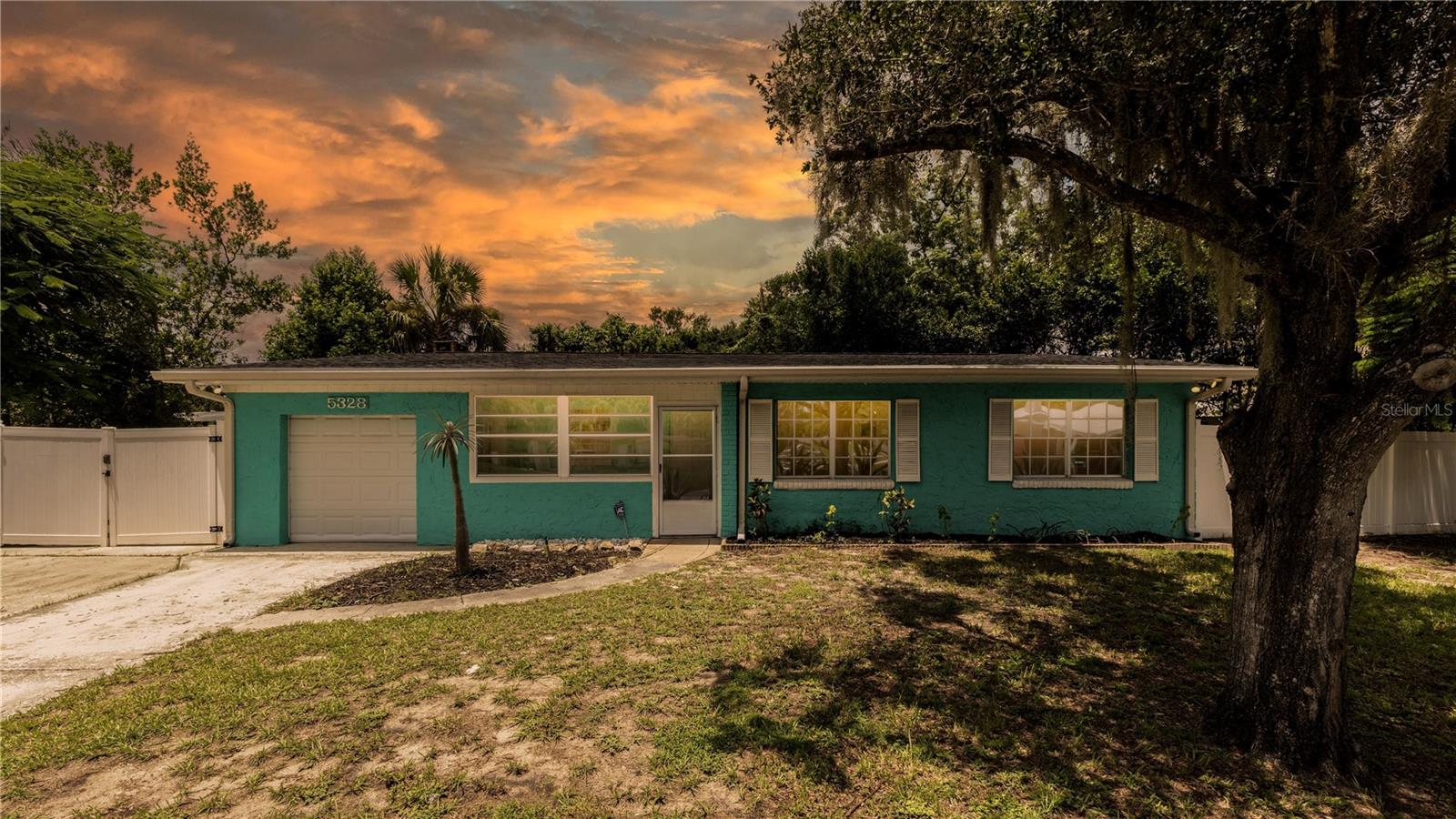 5328 Rainbow Dr Property Photo 4