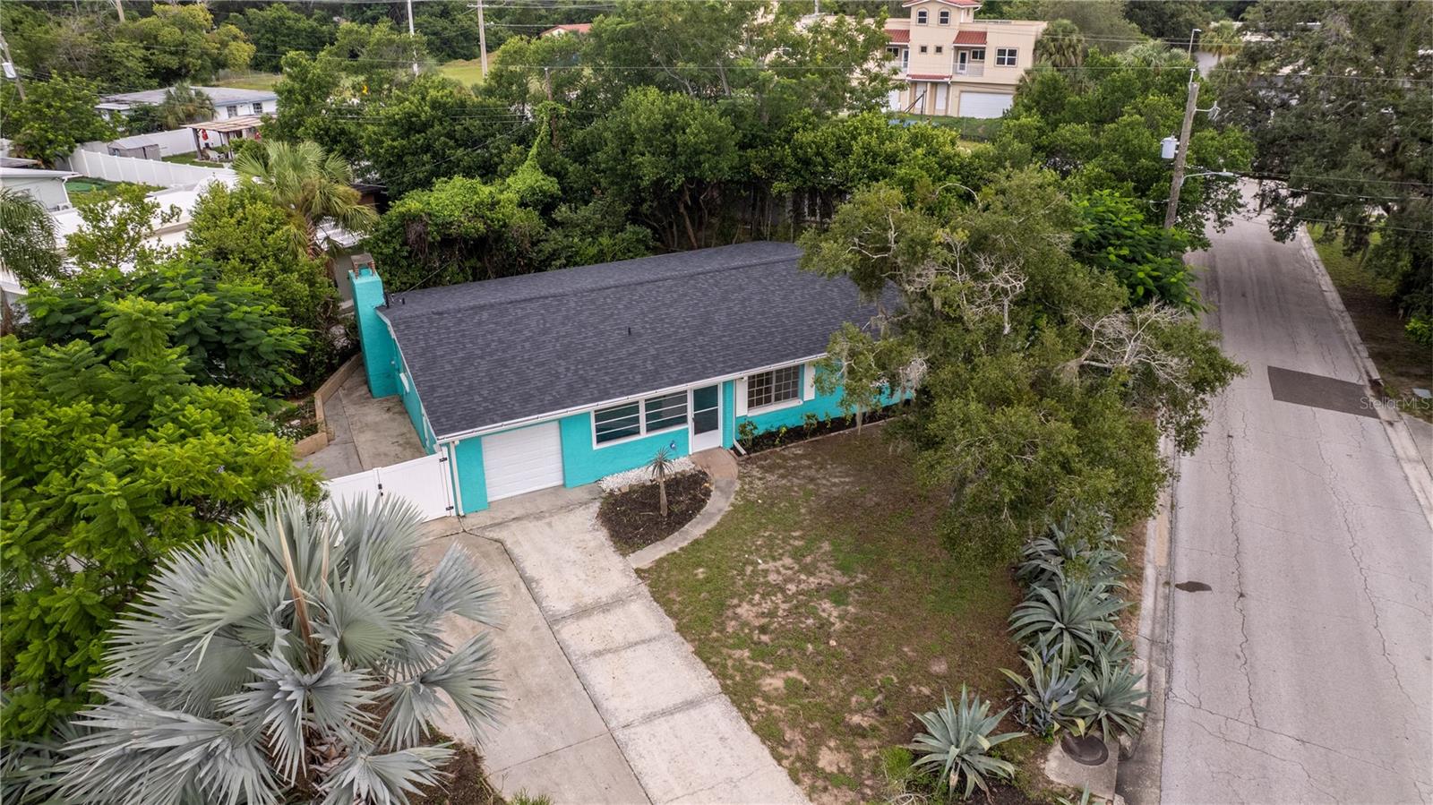 5328 Rainbow Dr Property Photo 6