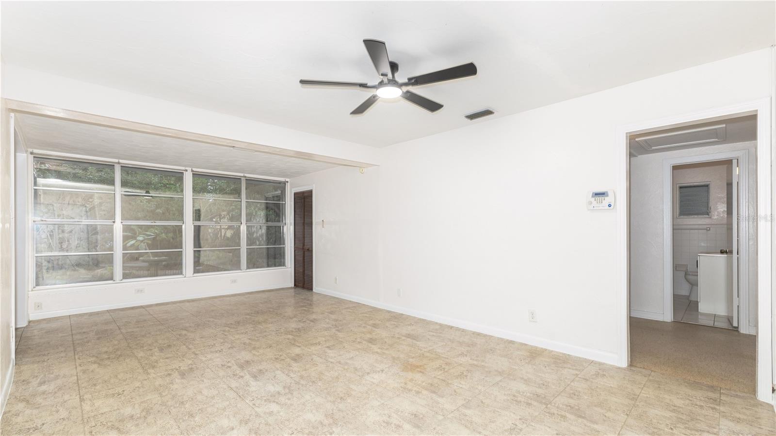 5328 Rainbow Dr Property Photo 12