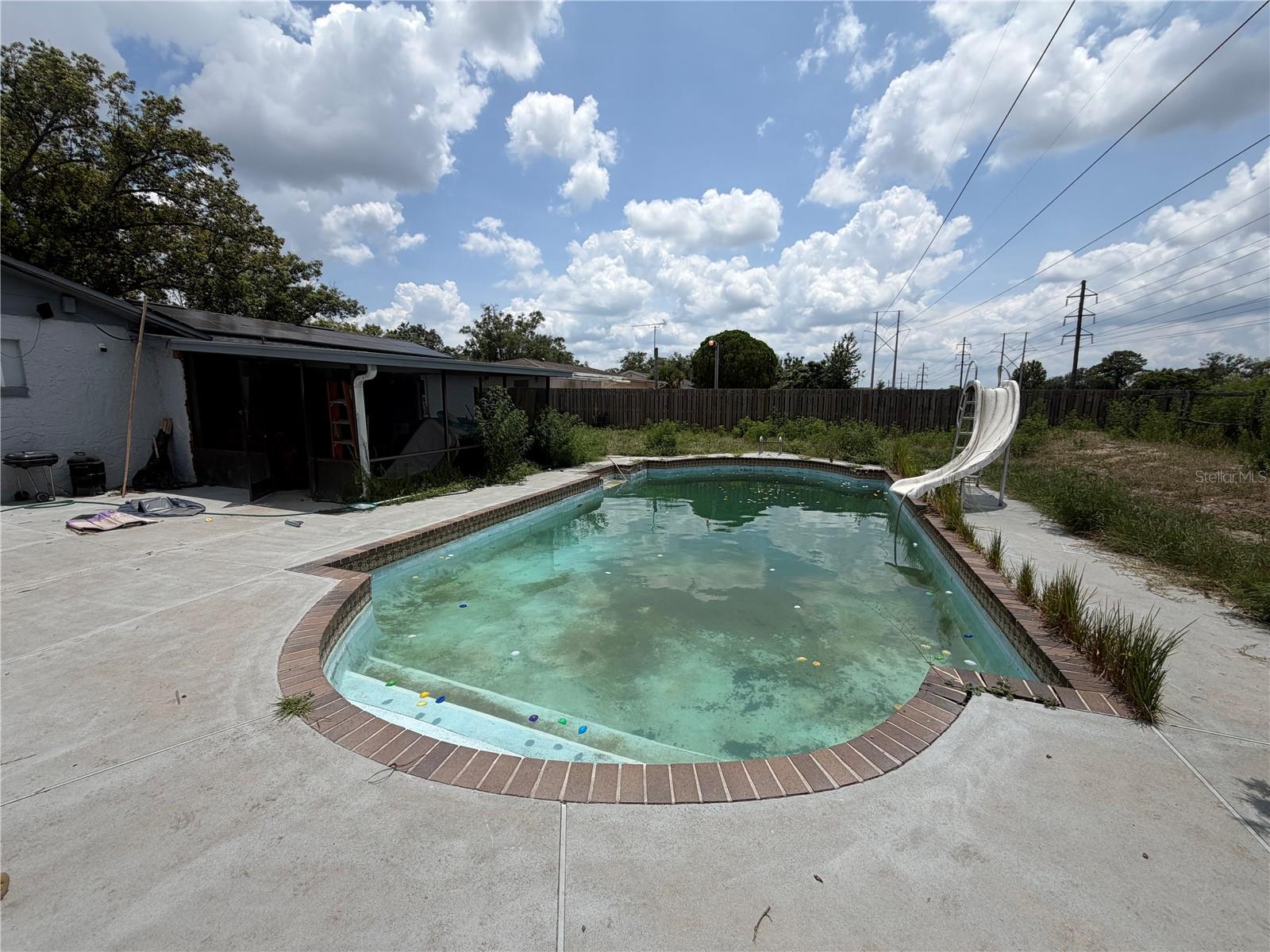 4614 Lemans Dr Property Photo 4