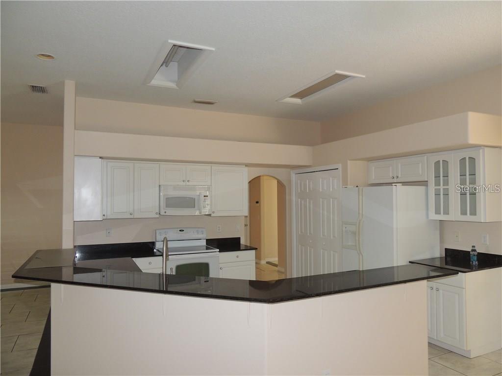 14905 Evershine St Property Photo 7
