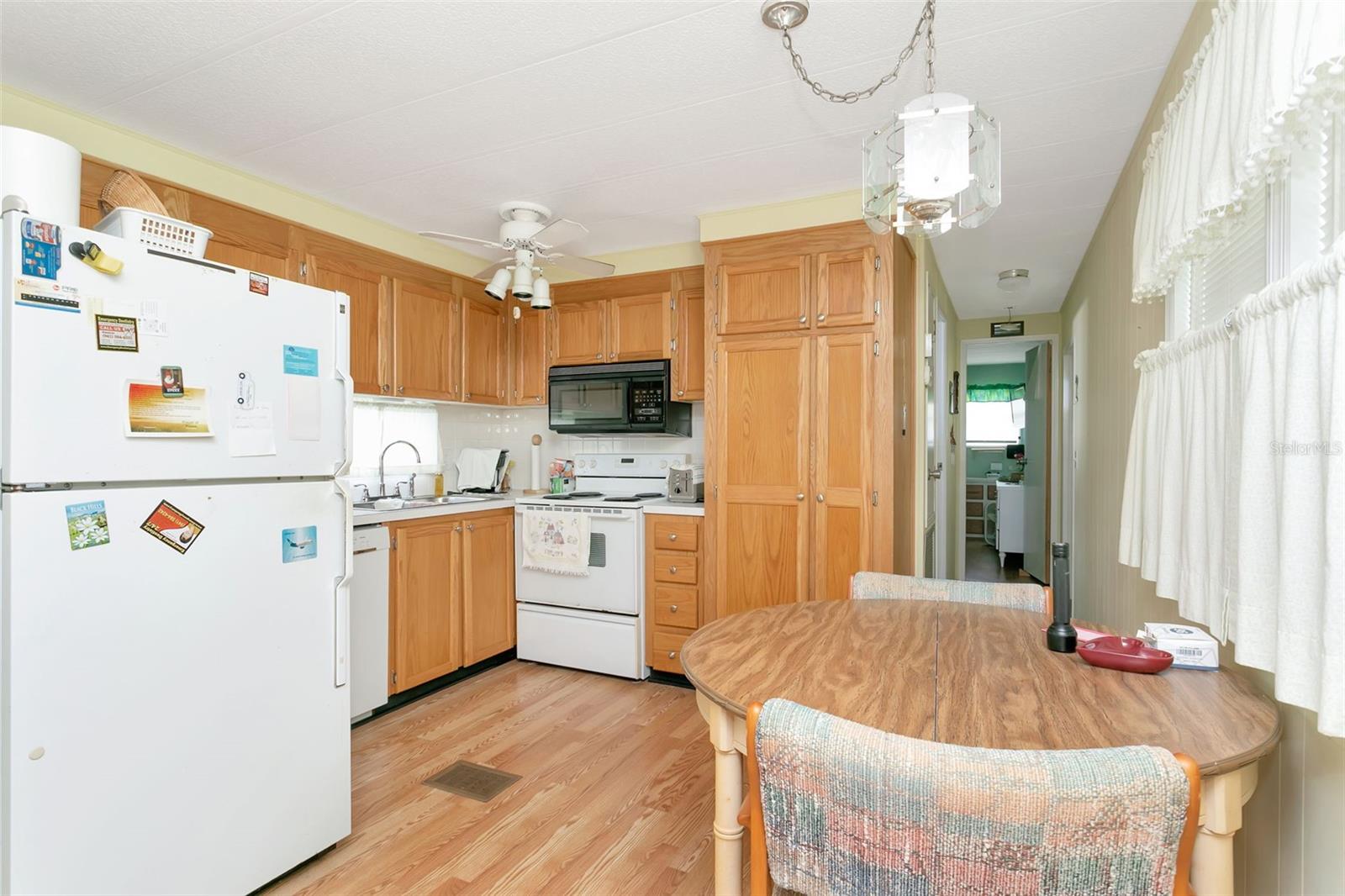 5690 Forsythia Rd Property Photo 6
