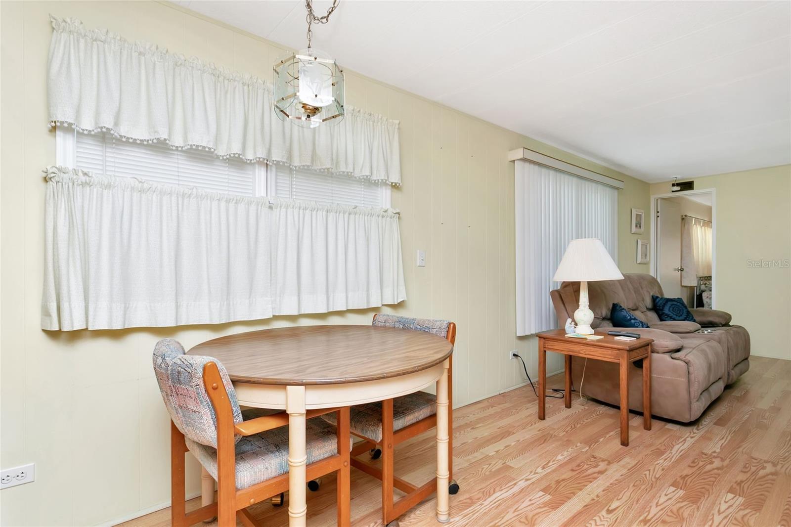 5690 Forsythia Rd Property Photo 8