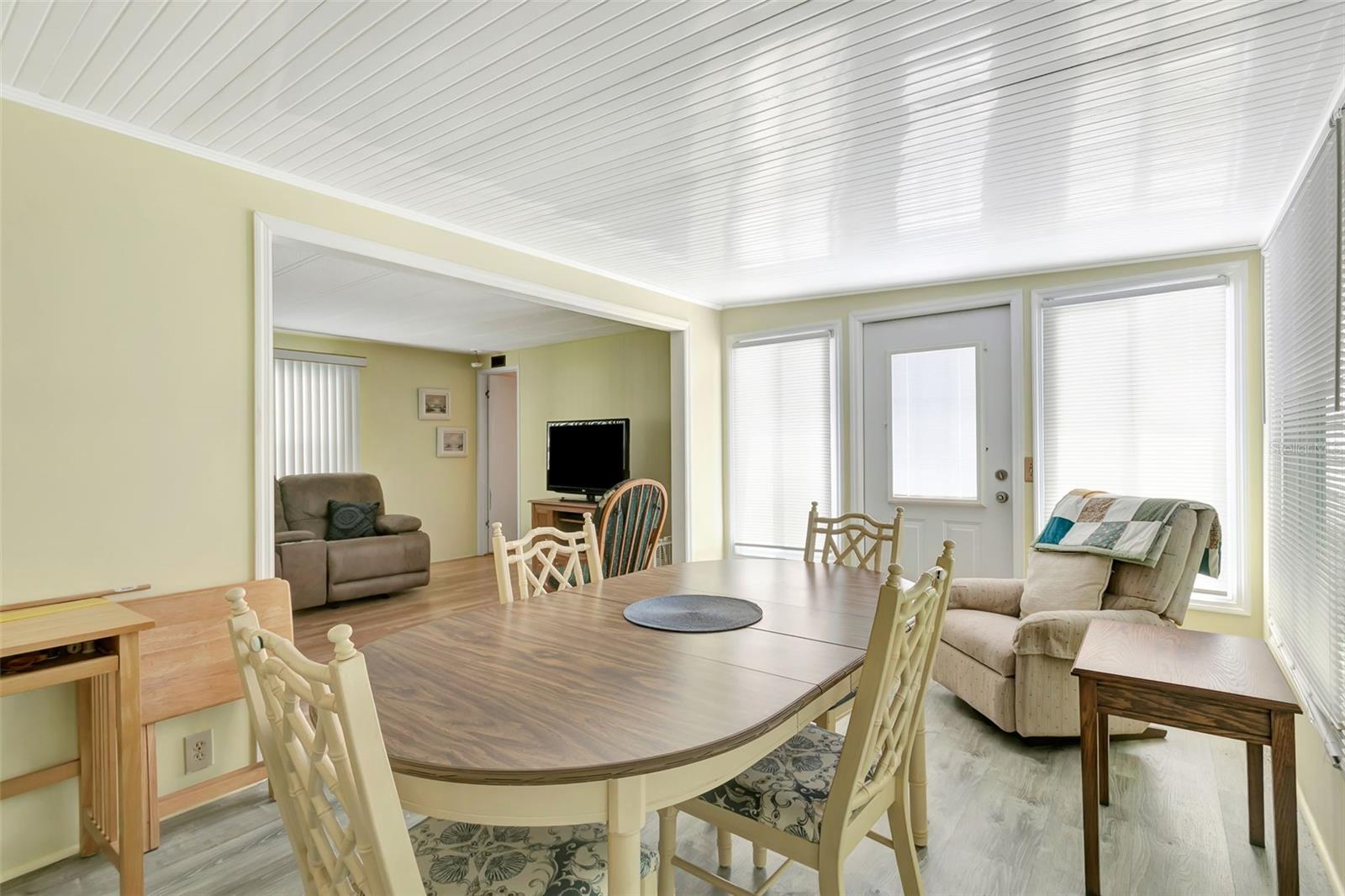 5690 Forsythia Rd Property Photo 14