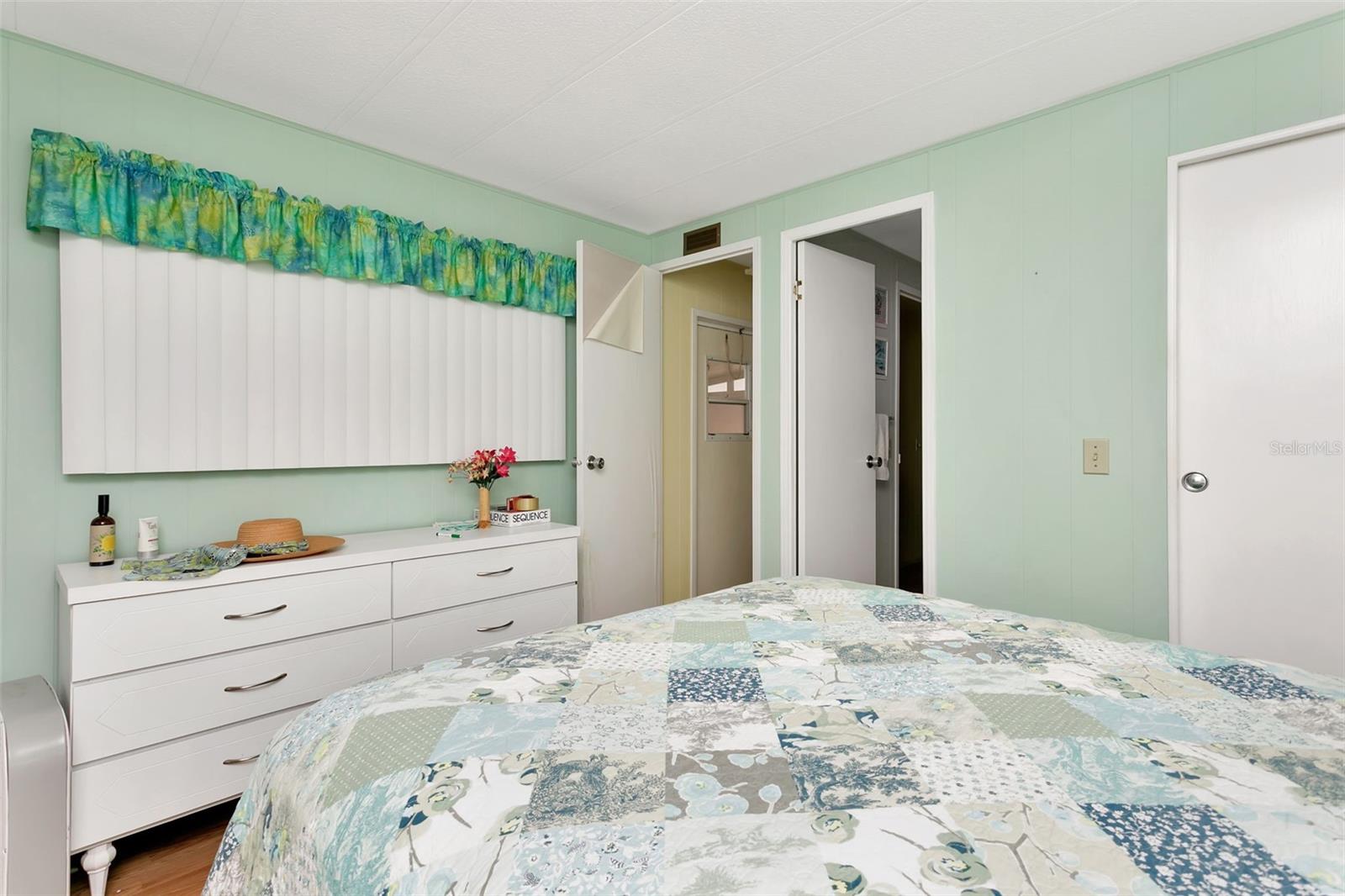 5690 Forsythia Rd Property Photo 17
