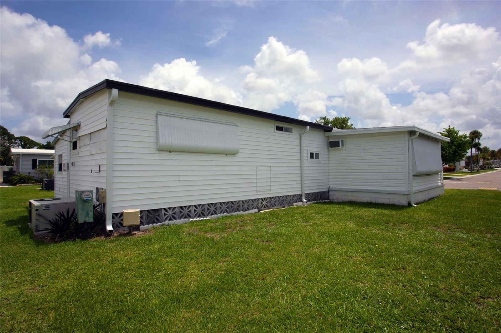 5690 Forsythia Rd Property Photo 25