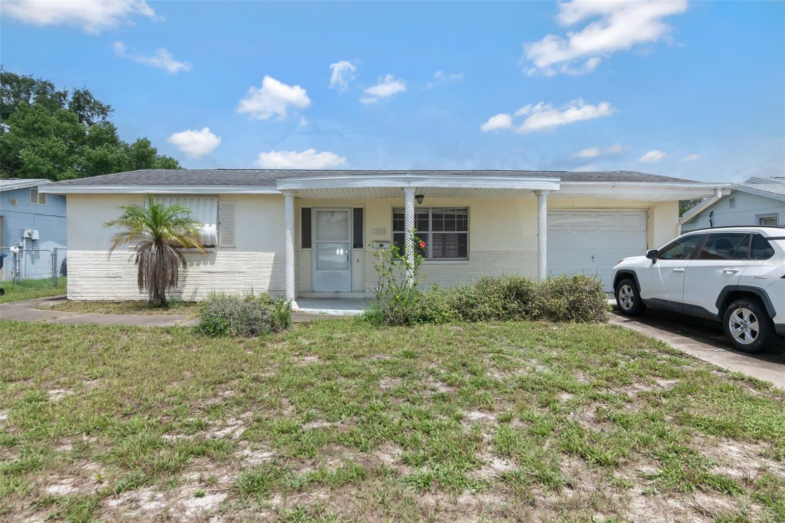 1024 Viking Dr Property Photo 2