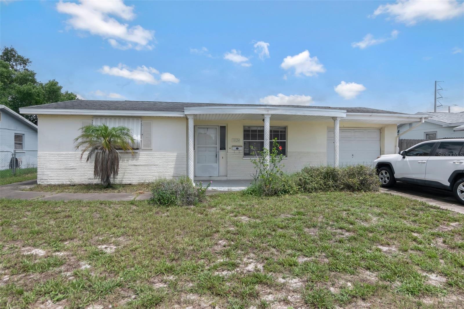 1024 Viking Dr Property Photo 3