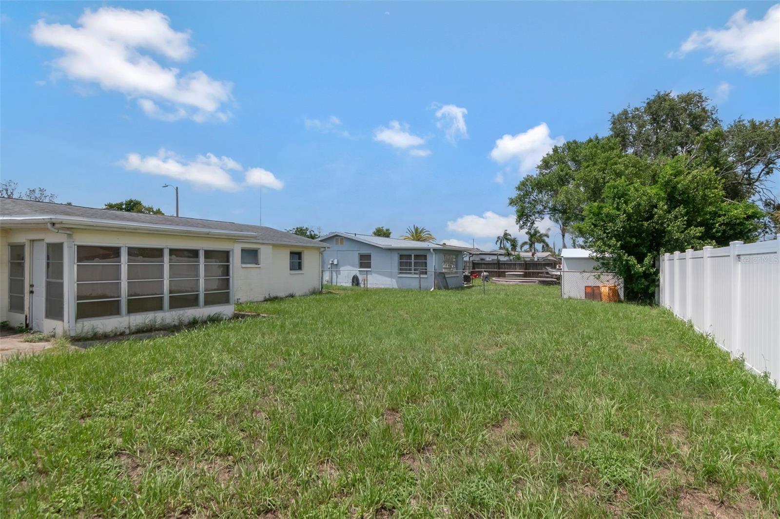 1024 Viking Dr Property Photo 5