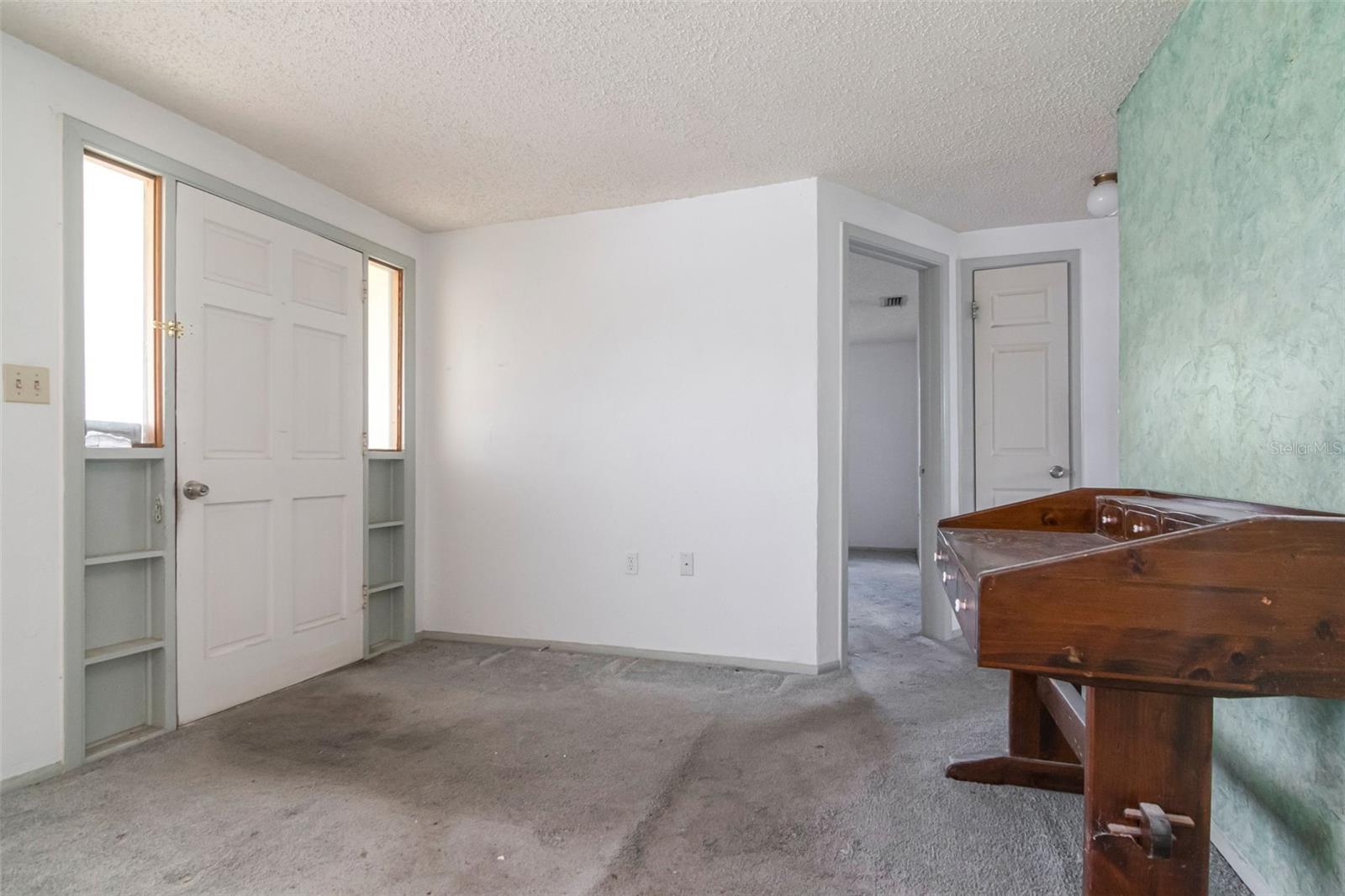 1024 Viking Dr Property Photo 14