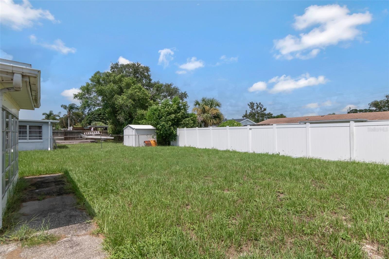 1024 Viking Dr Property Photo 30