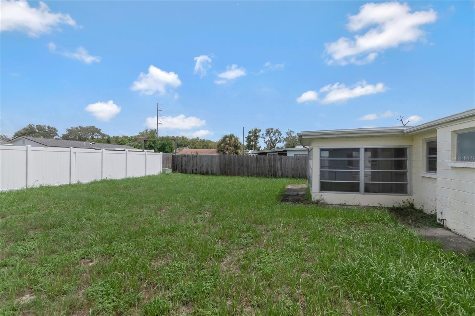 1024 Viking Dr Property Photo 32