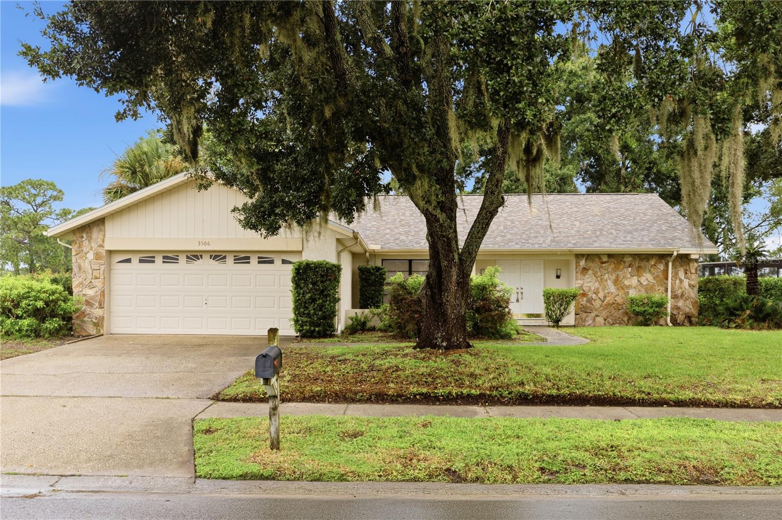 3506 FAIRWAY FOREST DR