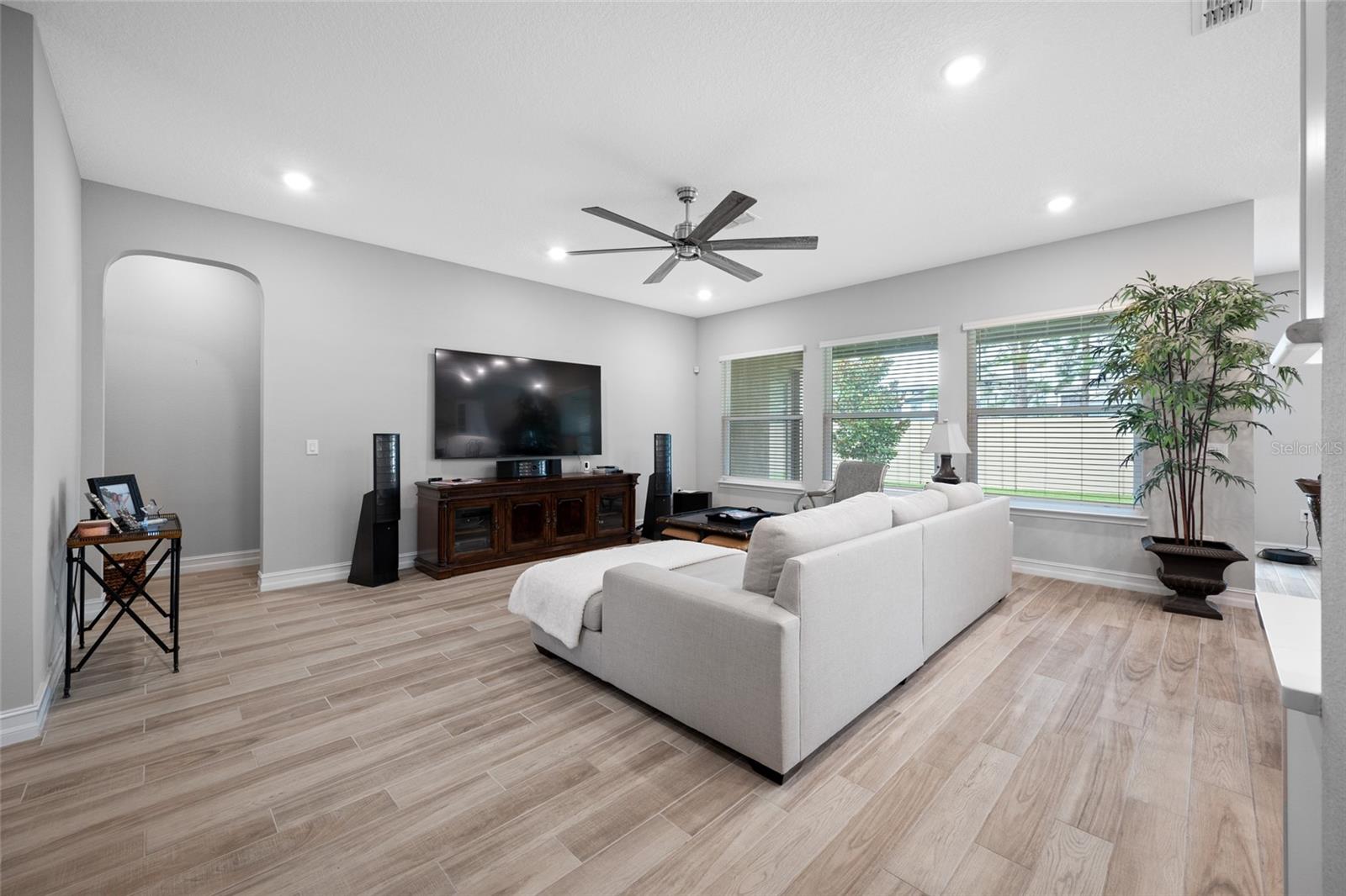 18308 Leafmore St Property Photo 20
