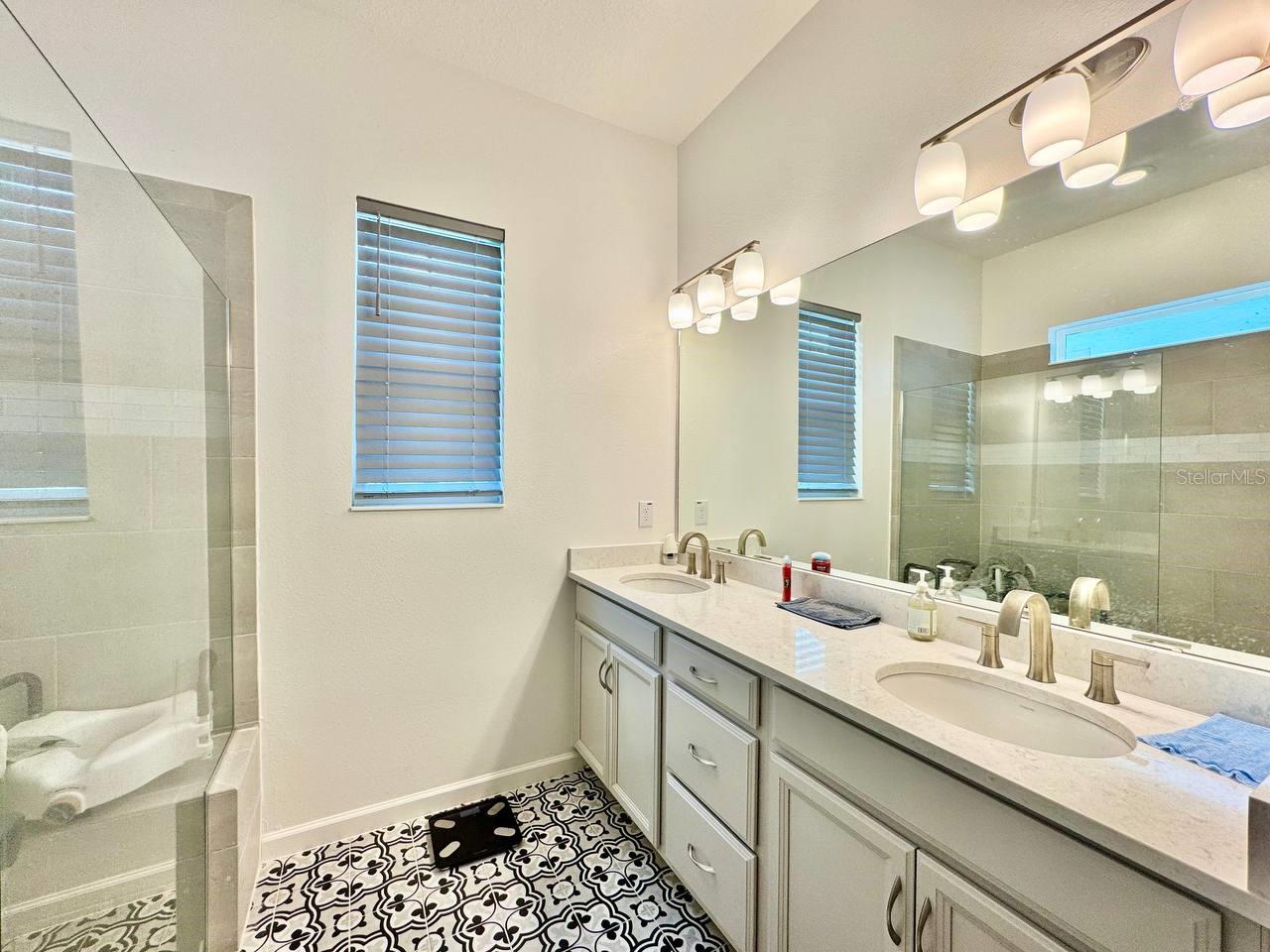 827 Winterside Dr Property Photo 24