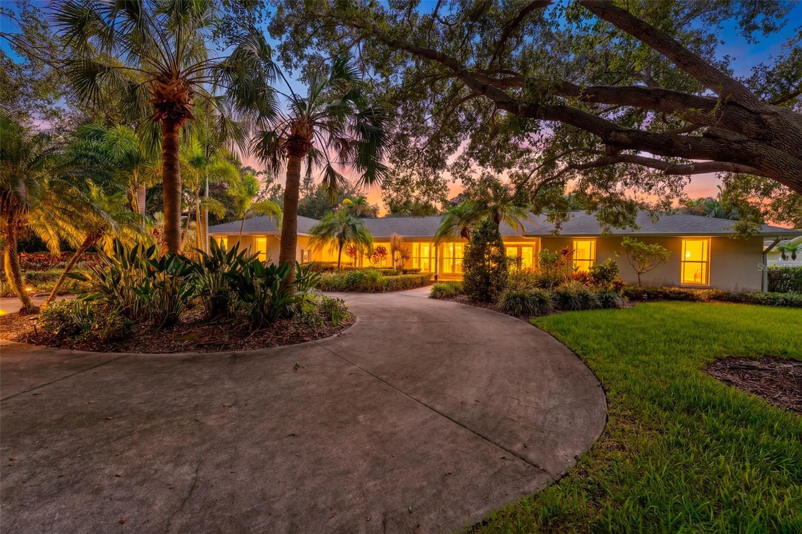 2109 MEADOW BROOK DR