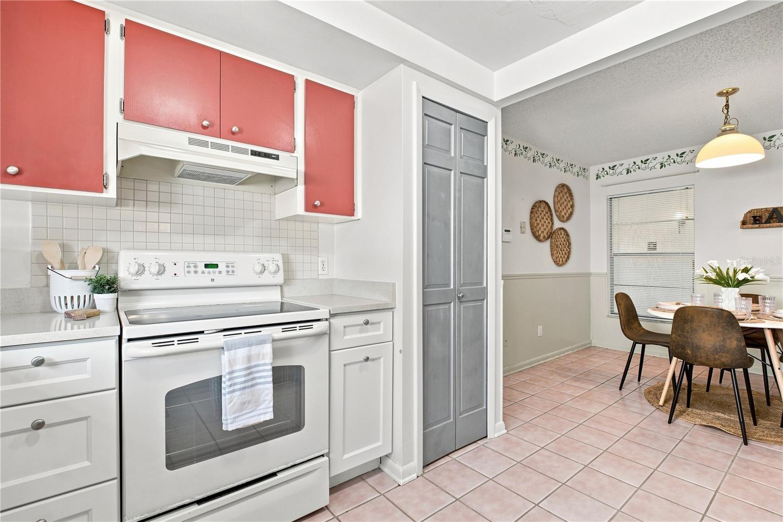 6803 Longpointe Way Property Photo 17