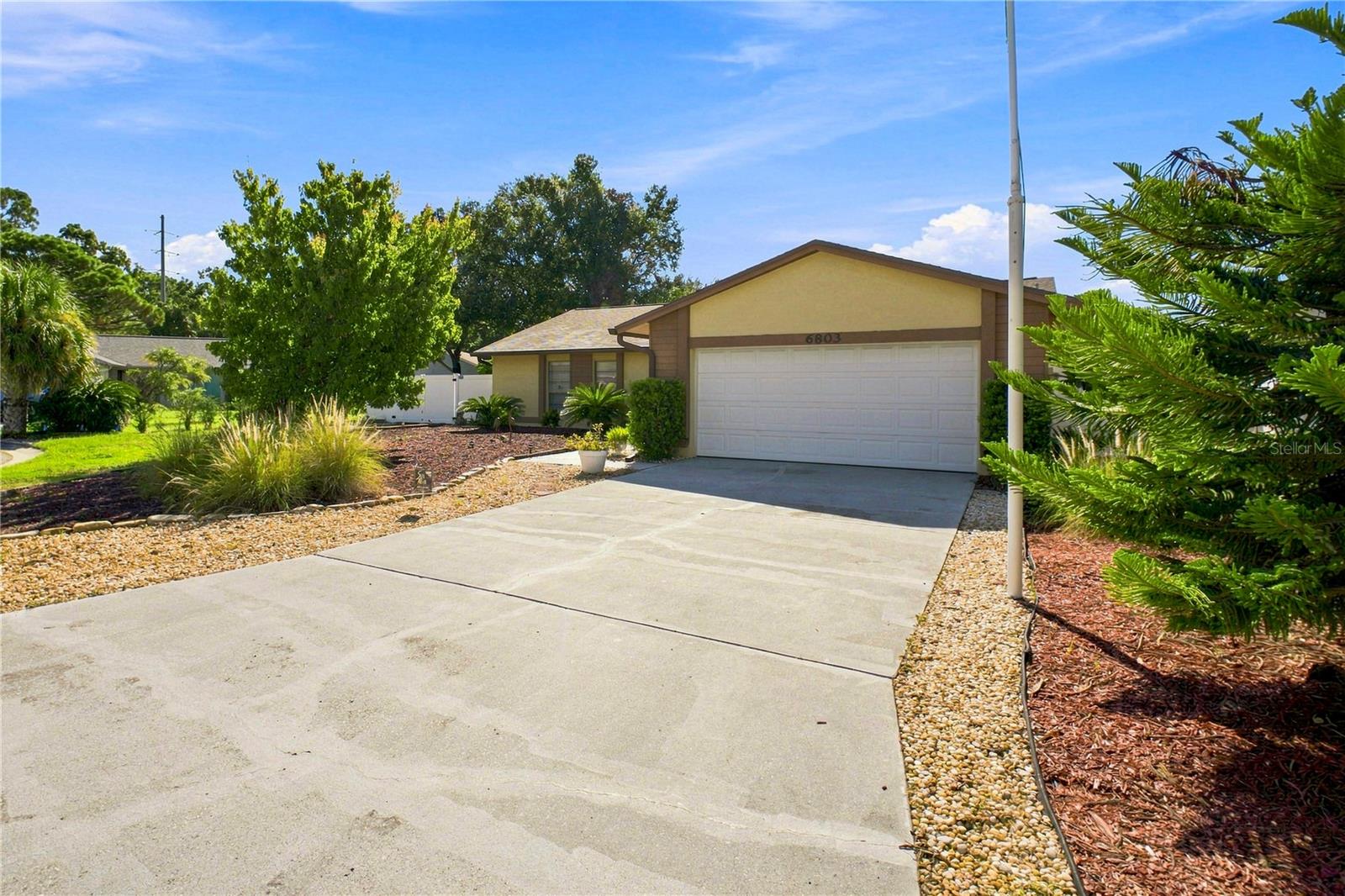 6803 Longpointe Way Property Photo 42