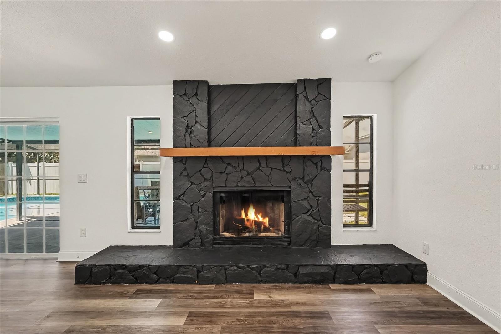 4715 Kemble Ct Property Photo 8
