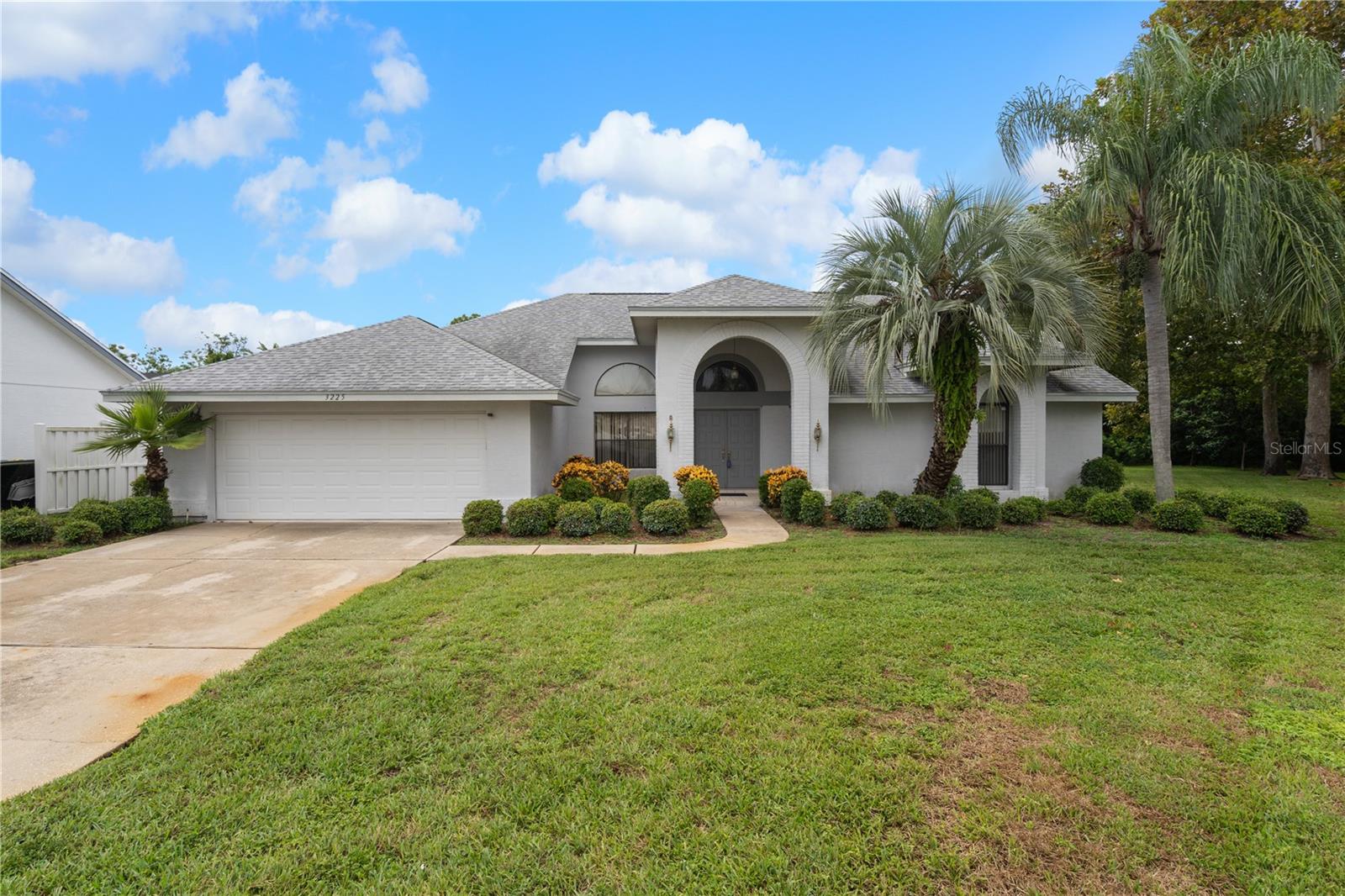 3225 Glenwood Cir Property Photo 1