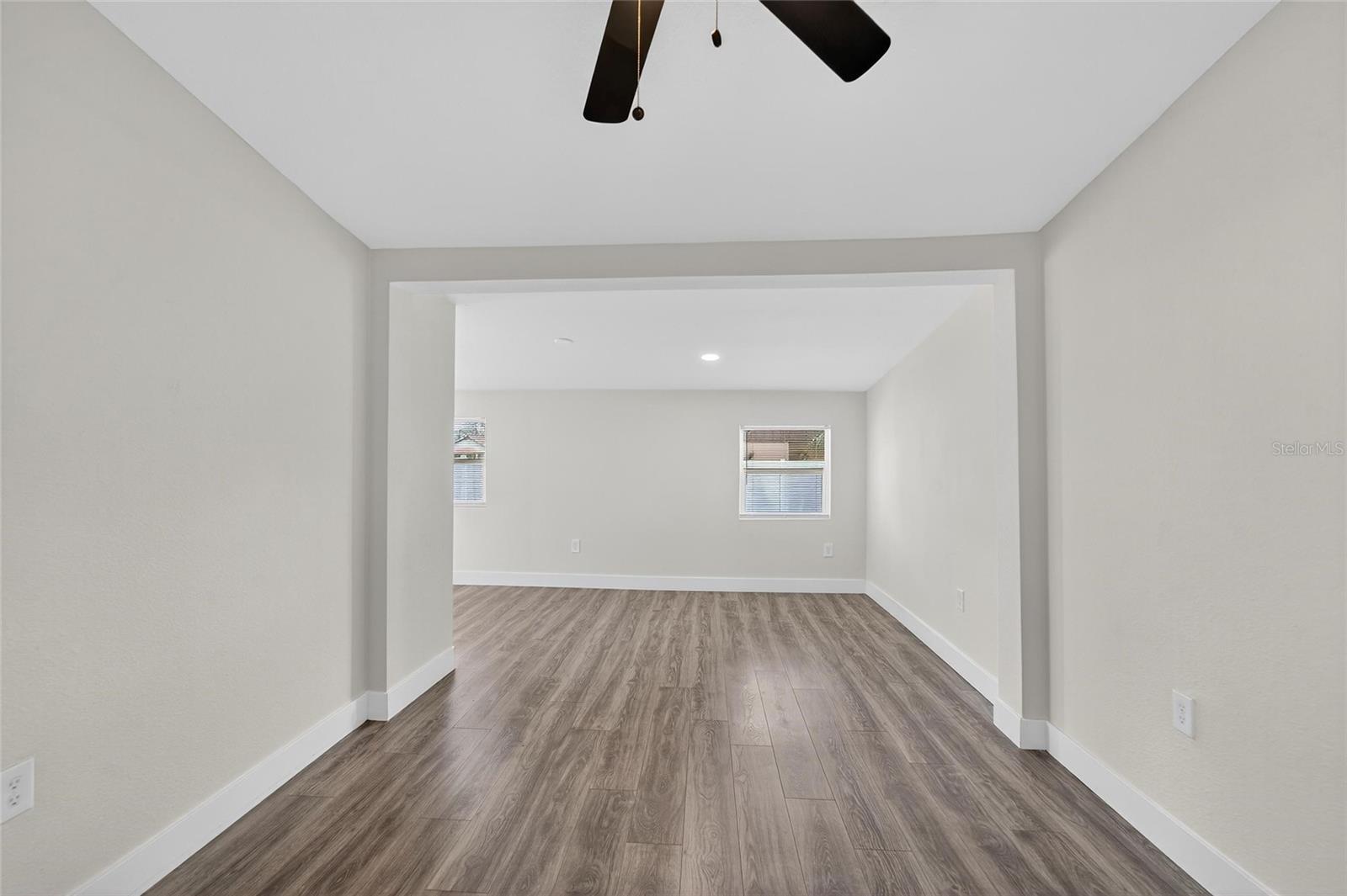2525 W Beach St Property Photo 30