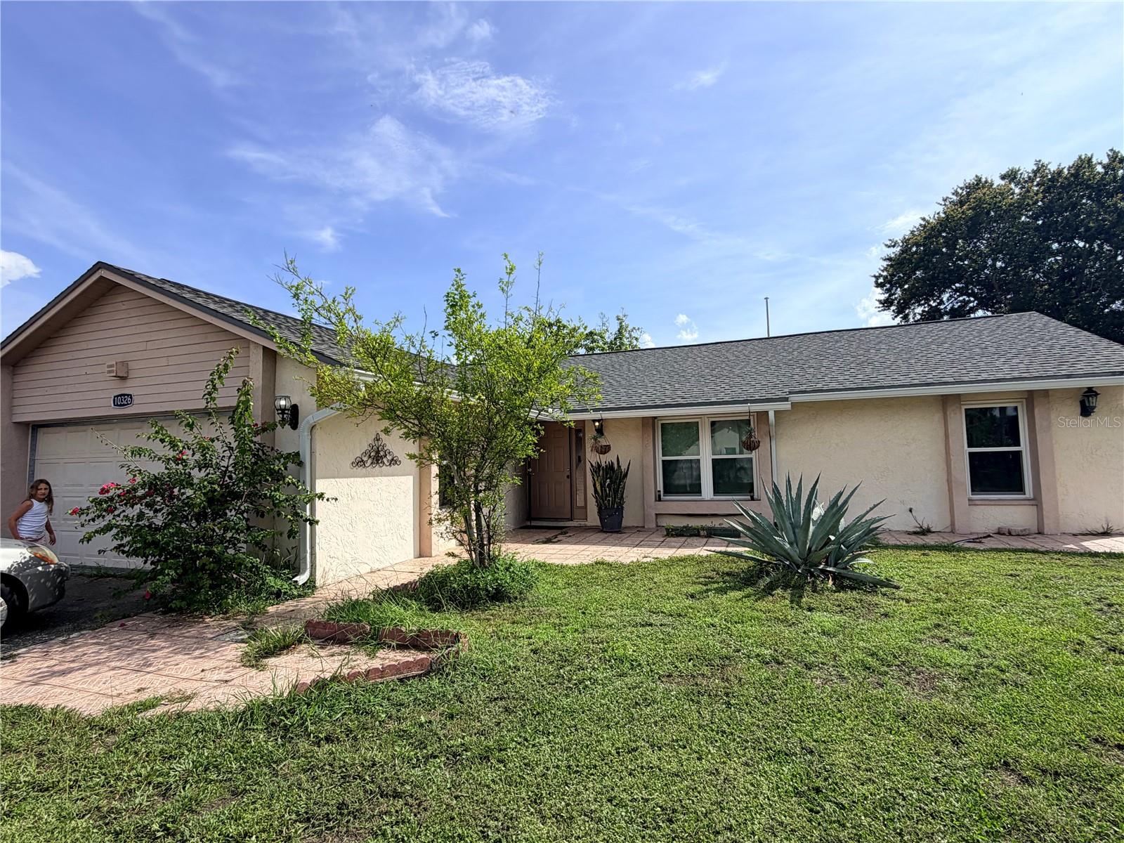 10326 Out Island Dr Property Photo 2
