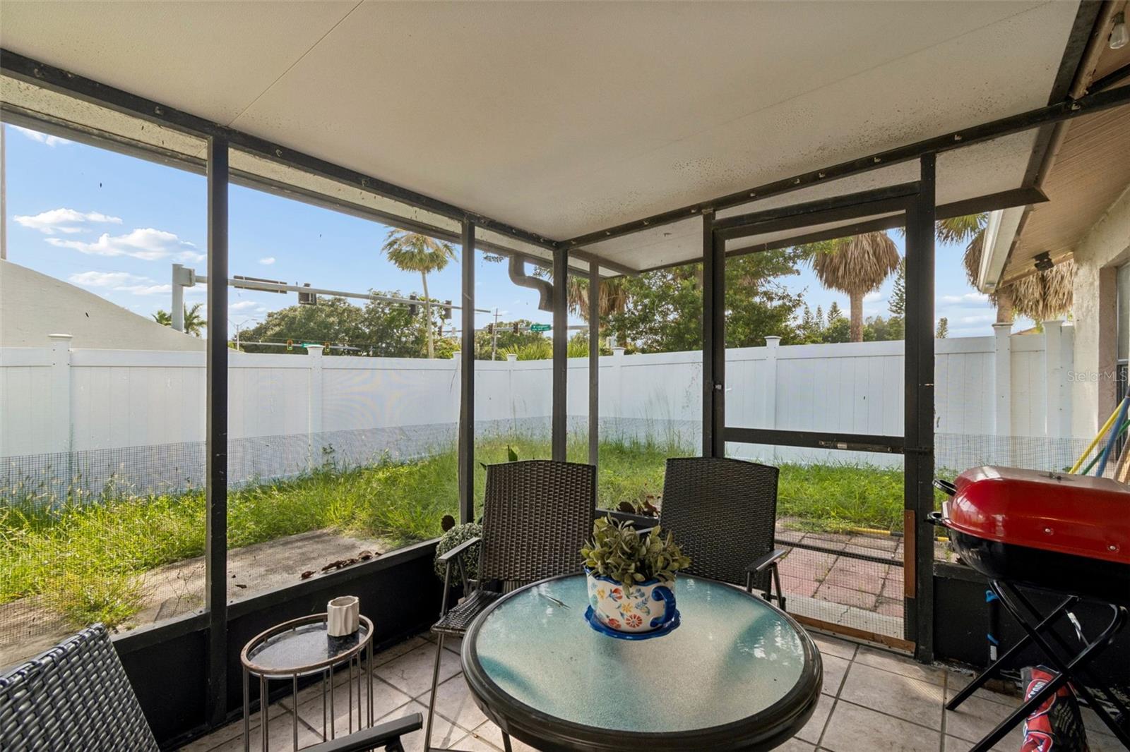 10326 Out Island Dr Property Photo 22
