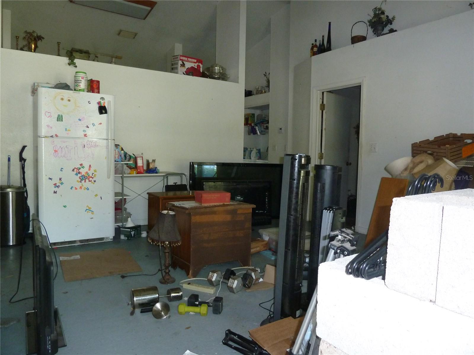 5 S Jupiter Ave Property Photo 5