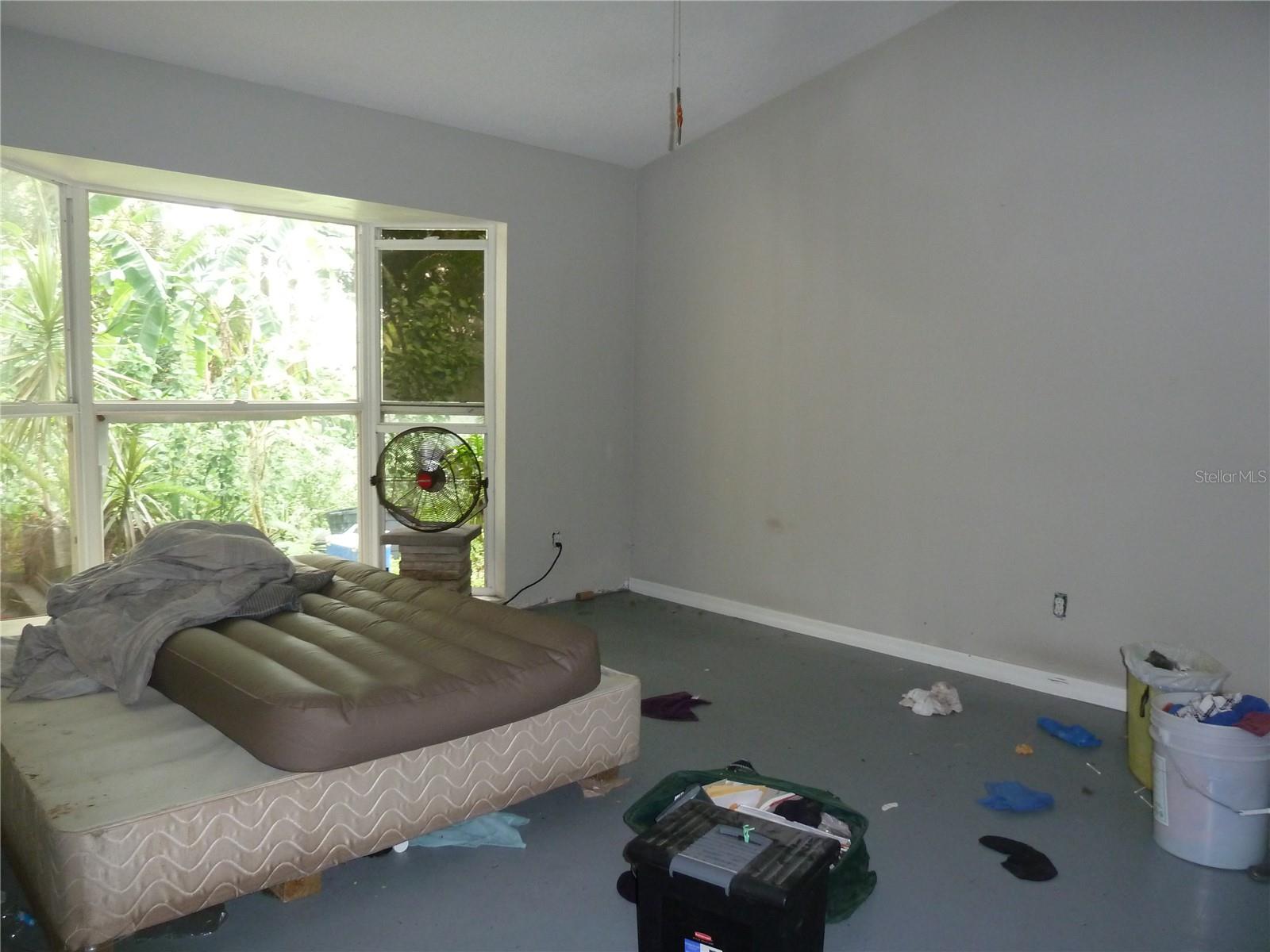 5 S Jupiter Ave Property Photo 12