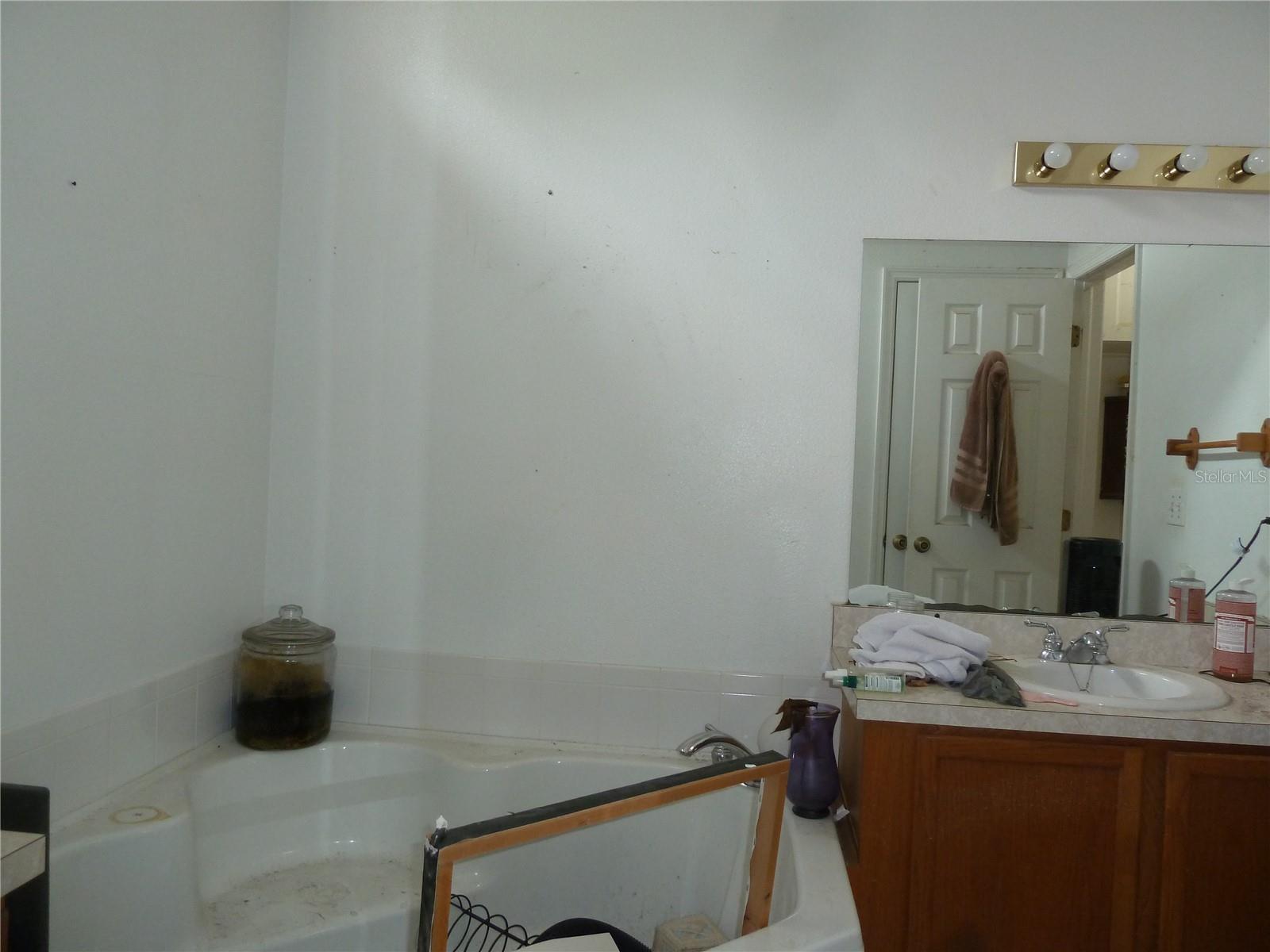 5 S Jupiter Ave Property Photo 15
