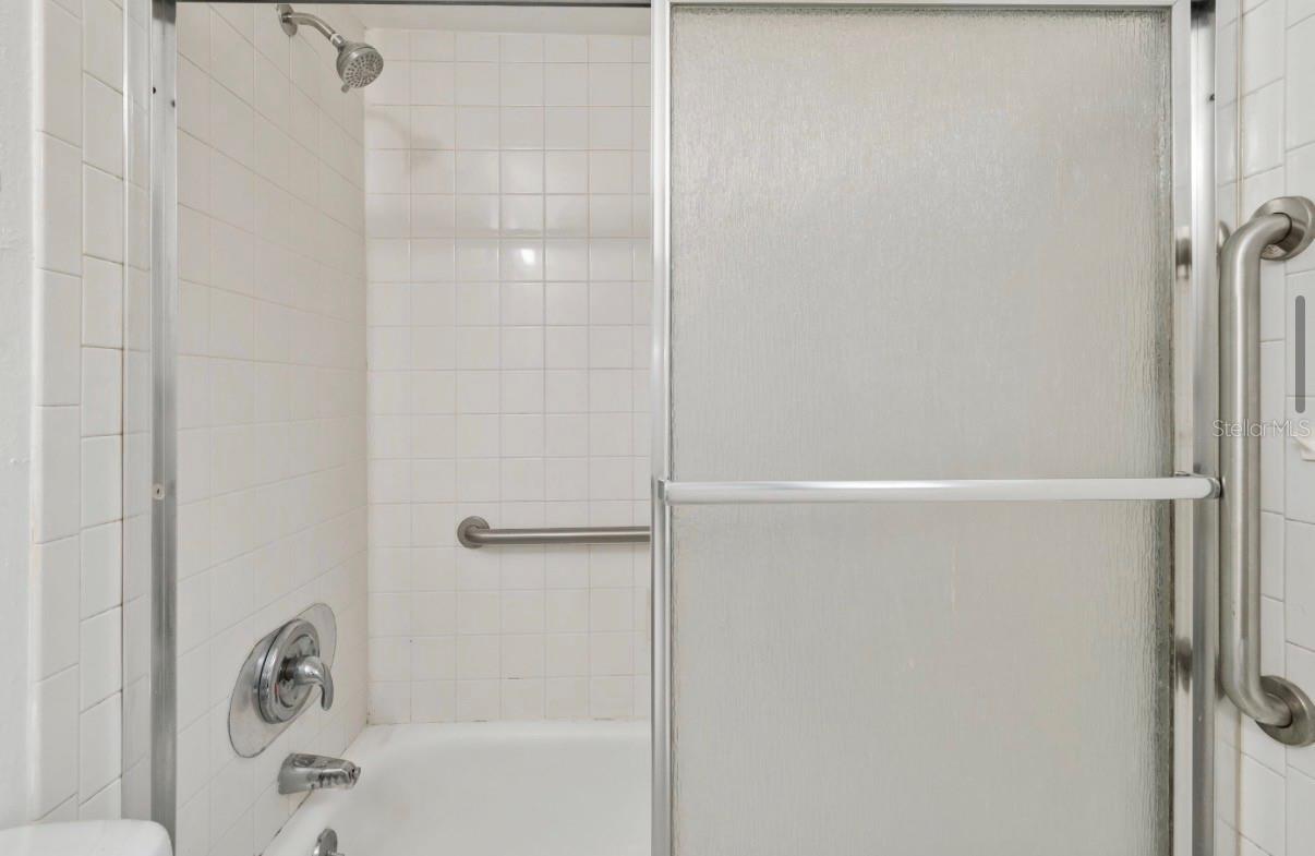 7516 N Cortez St Property Photo 18