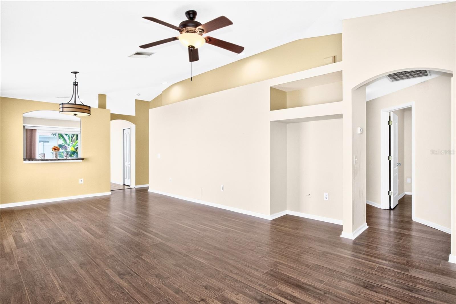 12629 Evington Point Dr Property Photo 8