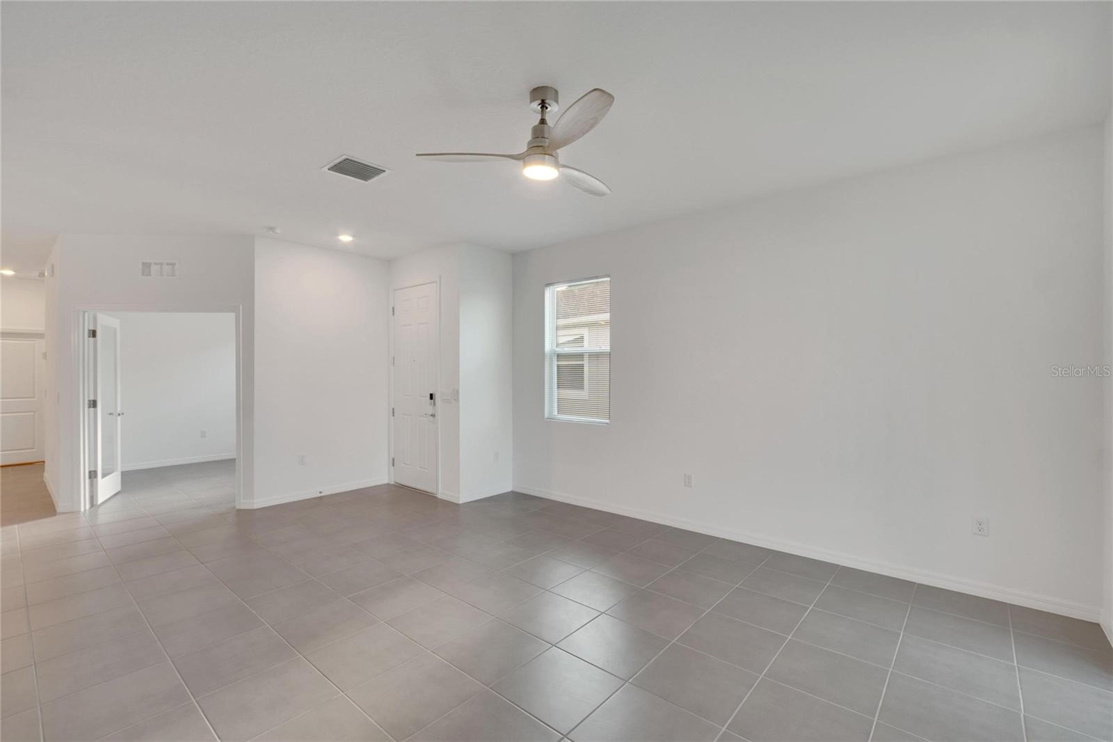 3329 Shady Sunrise Loop Property Photo 9