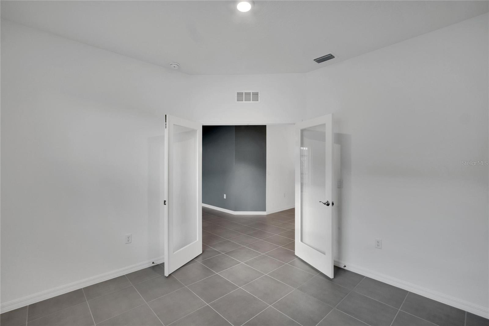 3329 Shady Sunrise Loop Property Photo 13