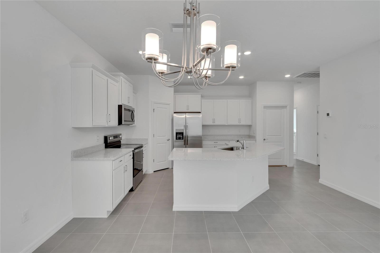 3329 Shady Sunrise Loop Property Photo 17
