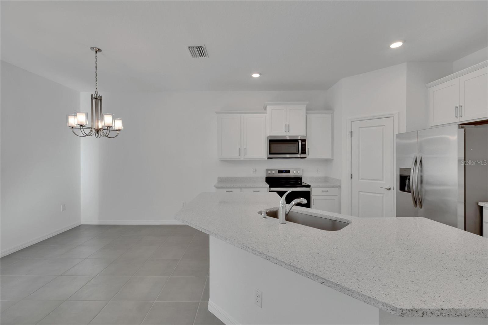 3329 Shady Sunrise Loop Property Photo 28