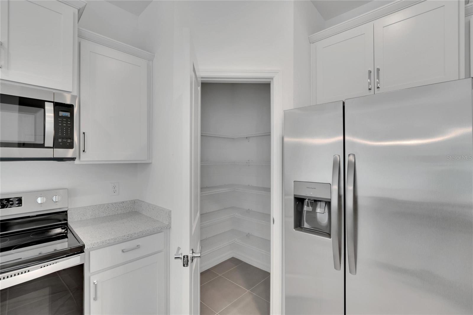 3329 Shady Sunrise Loop Property Photo 32