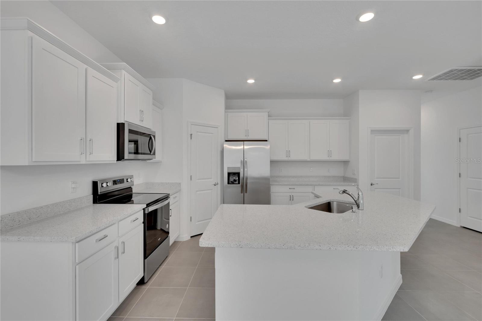 3329 Shady Sunrise Loop Property Photo 36