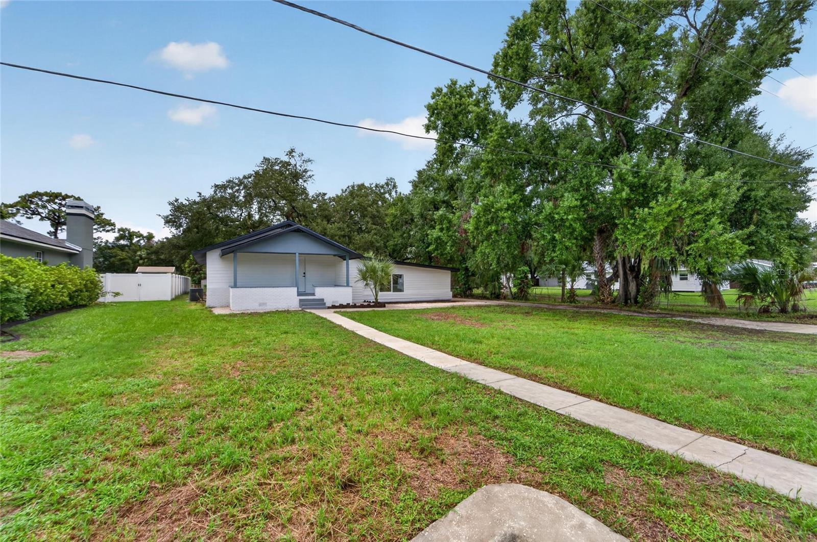 8809 Dyer Rd Property Photo 4