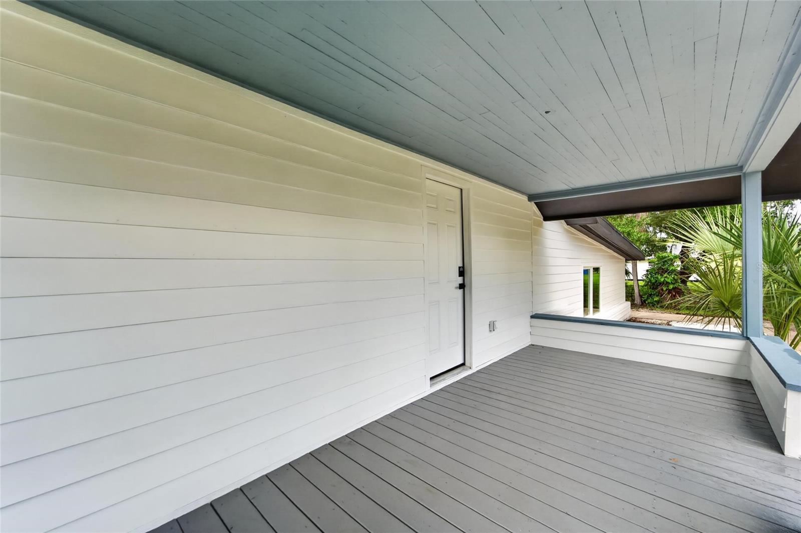 8809 Dyer Rd Property Photo 7